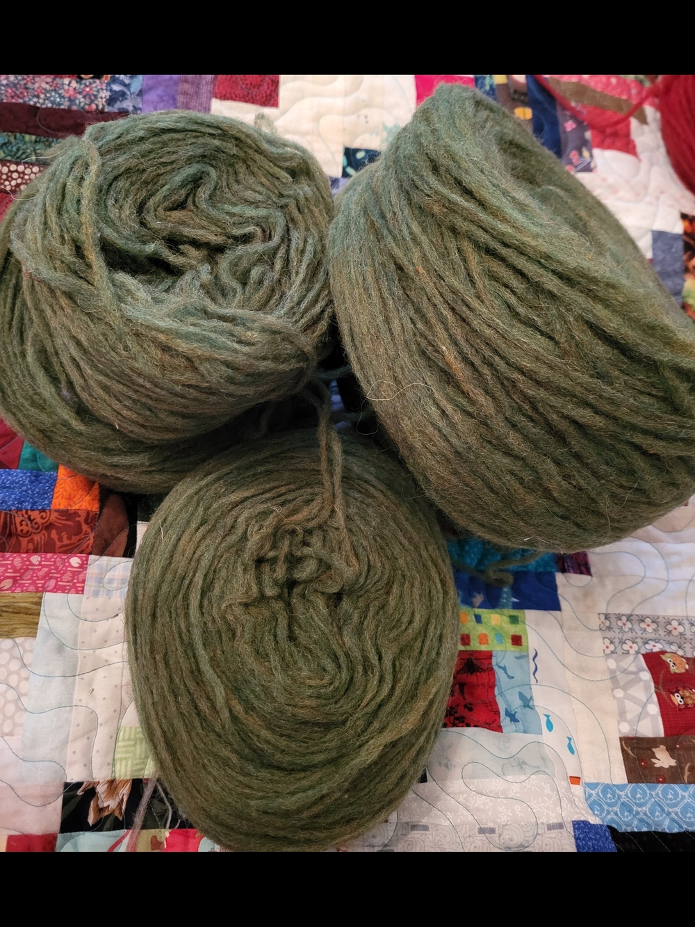 Honer Och Eir Nutiden Olive Green Wool Yarn